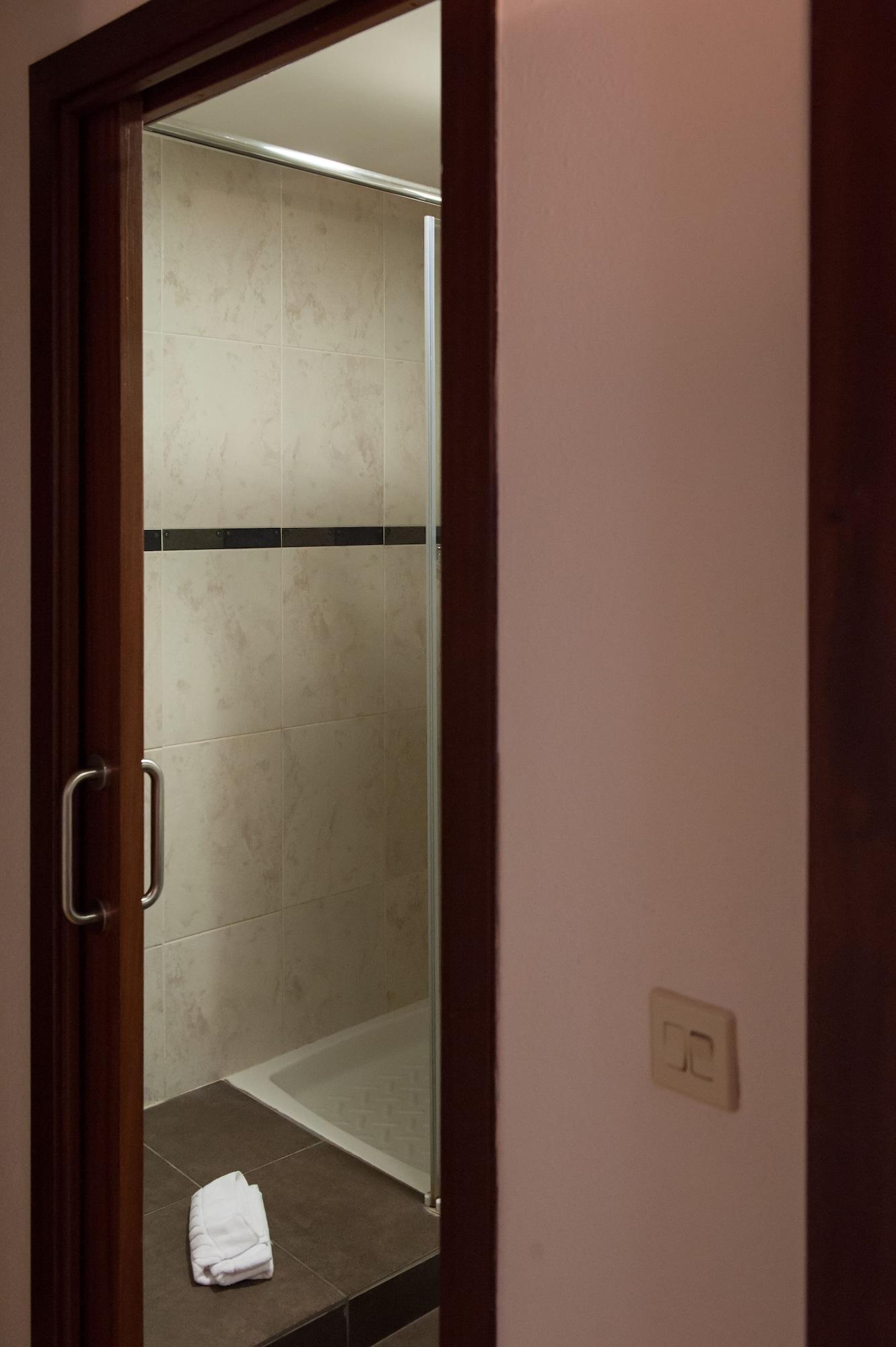 Hotel Unzaga Plaza เอบาร์ ภายนอก รูปภาพ