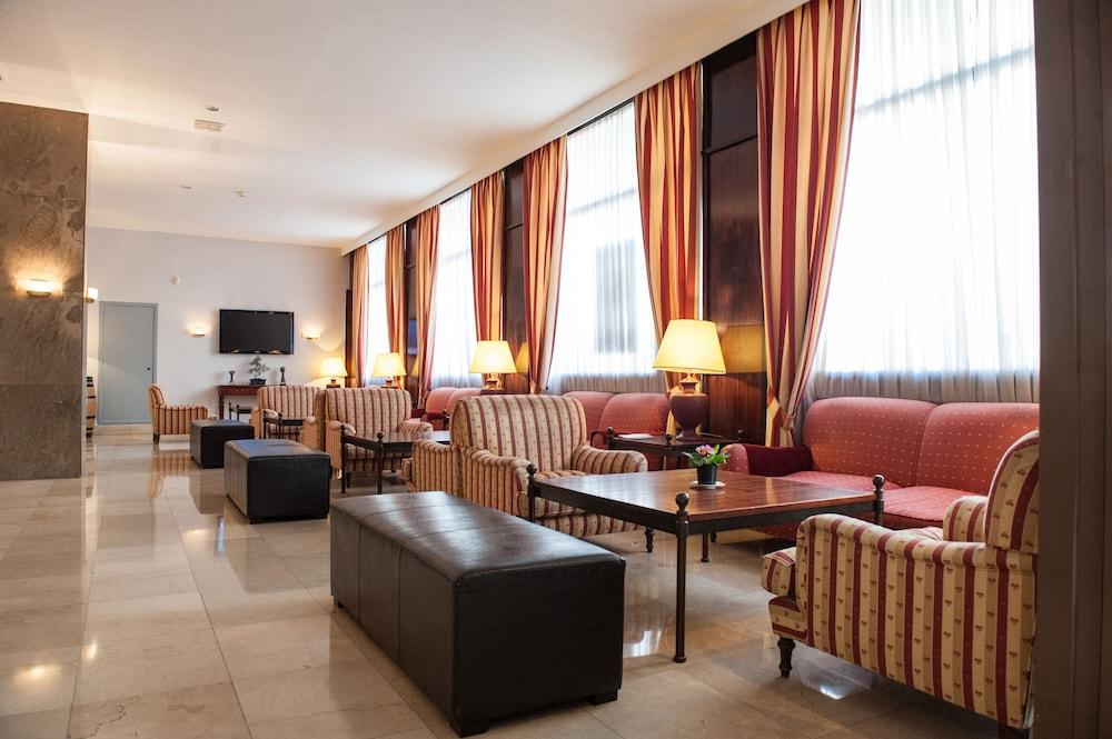 Hotel Unzaga Plaza เอบาร์ ภายนอก รูปภาพ
