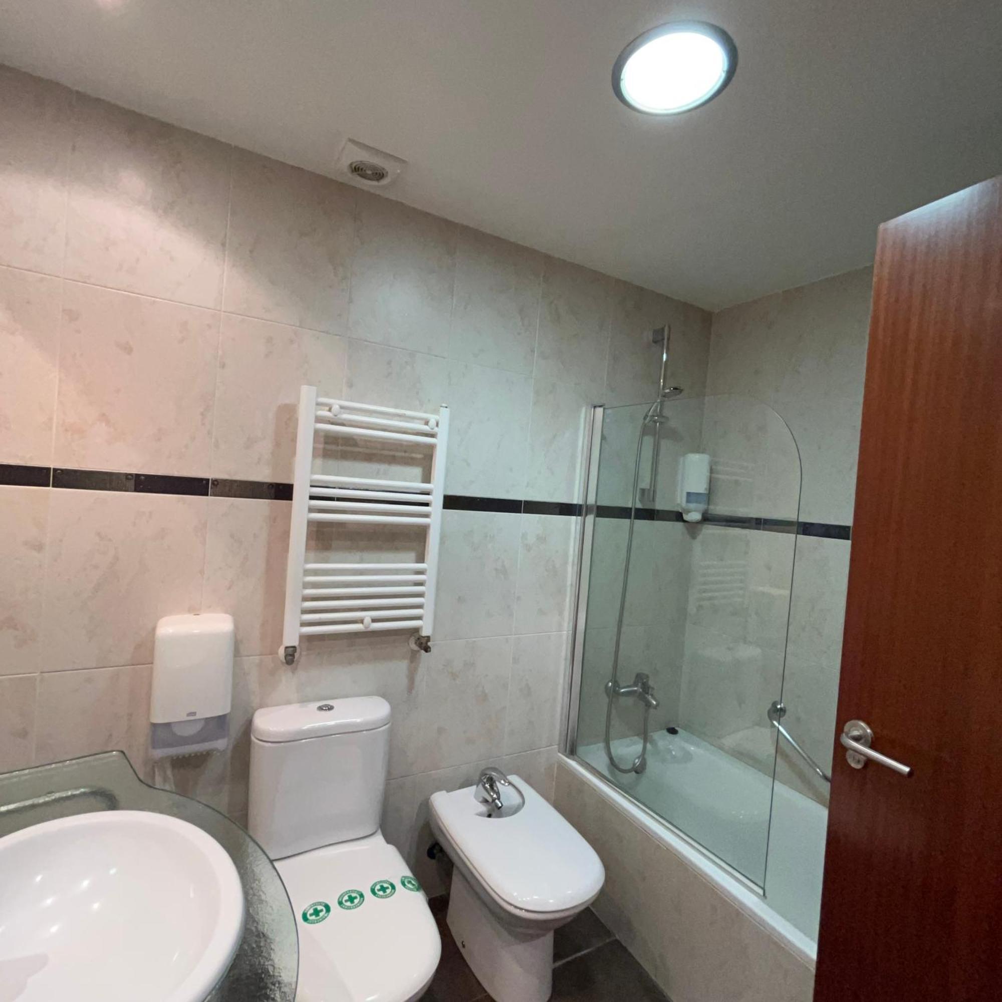 Hotel Unzaga Plaza เอบาร์ ภายนอก รูปภาพ