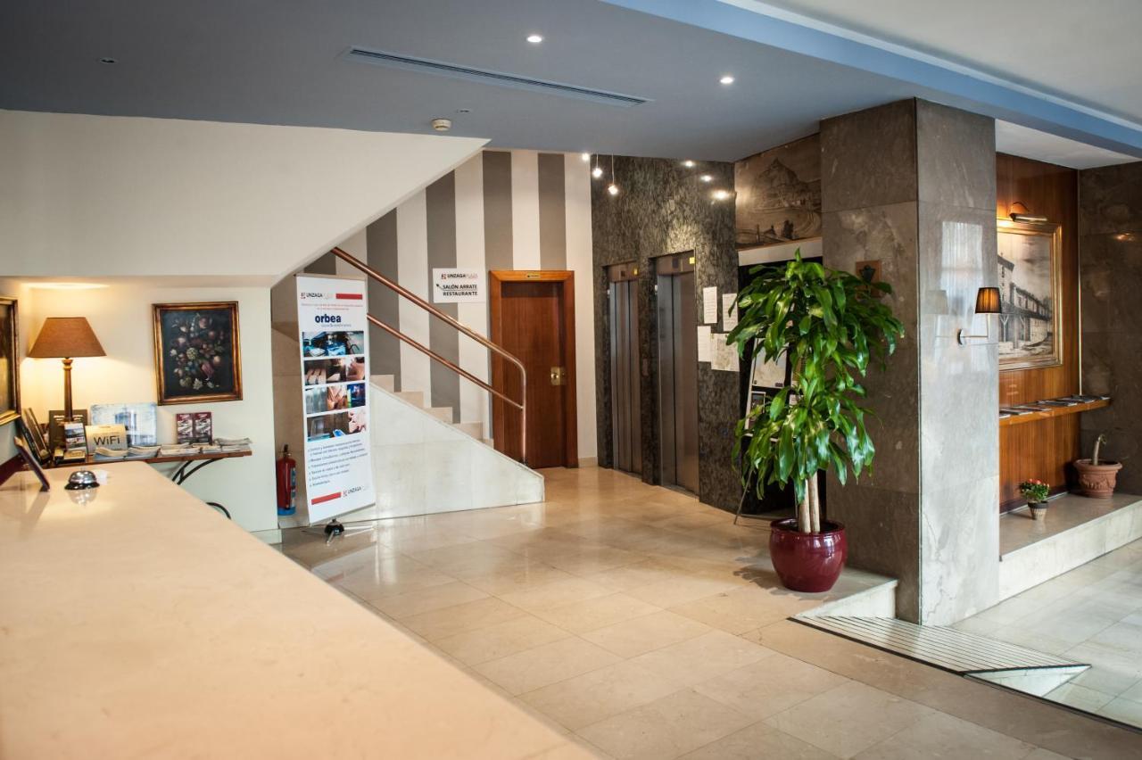 Hotel Unzaga Plaza เอบาร์ ภายนอก รูปภาพ